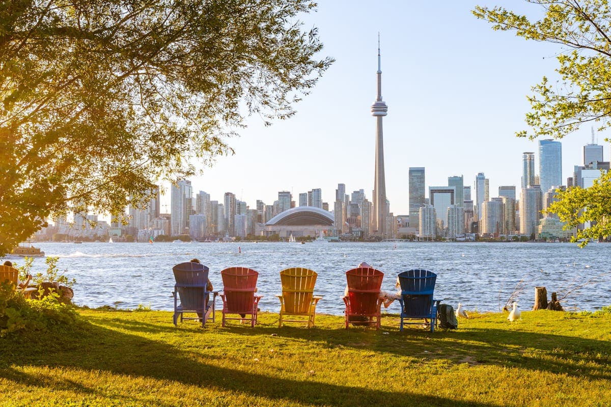 Explore Ontario and Beyond with Scenic Bus Trips from Toronto