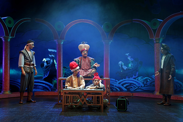 İBB Şehir Tiyatroları bu hafta 14 oyunla seyirci karşısına çıkıyor